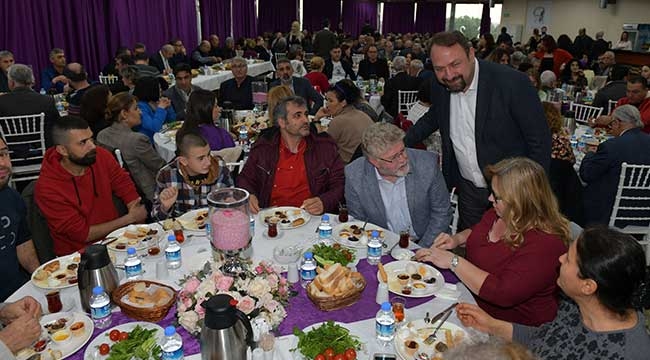 Baştan Utku Gümrükçü'den büyük esnaf buluşması 