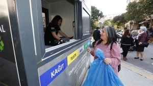 Konak'ta atık banklar hizmete girdi
