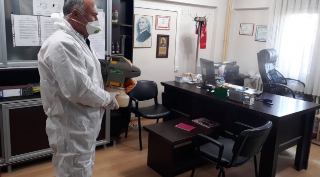 Turgutlu Belediyesi Aile Sağlığı Merkezlerini Dezenfekte Etti