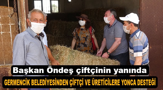 Germencik Belediye Başkanı Fuat Öndeş çiftçinin yanında