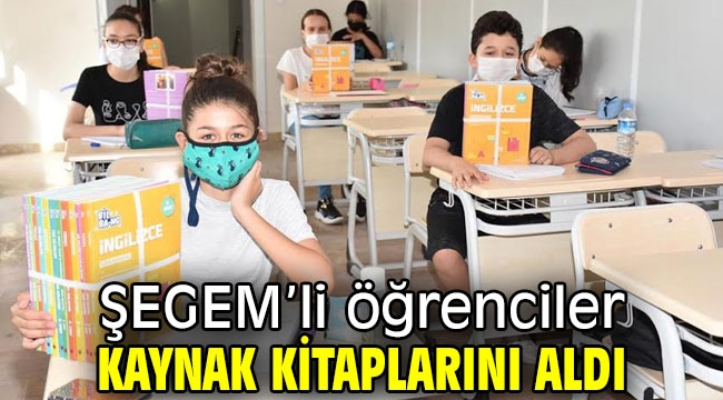 ŞEGEM'li öğrenciler kaynak kitaplarını aldı