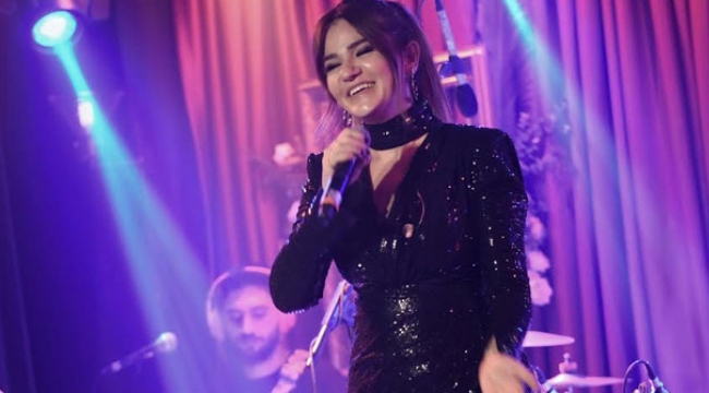 Derya Bedavacı'dan Müzik Ziyafeti