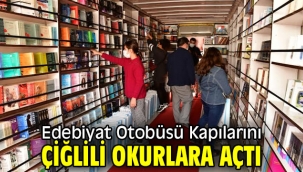 Edebiyat Otobüsü Kapılarını Çiğlili Okurlara Açtı