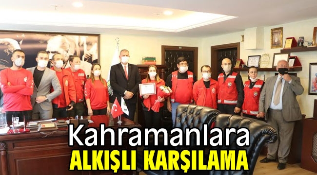 Tire Belediyesi'nde kahramanlara alkışlı karşılama