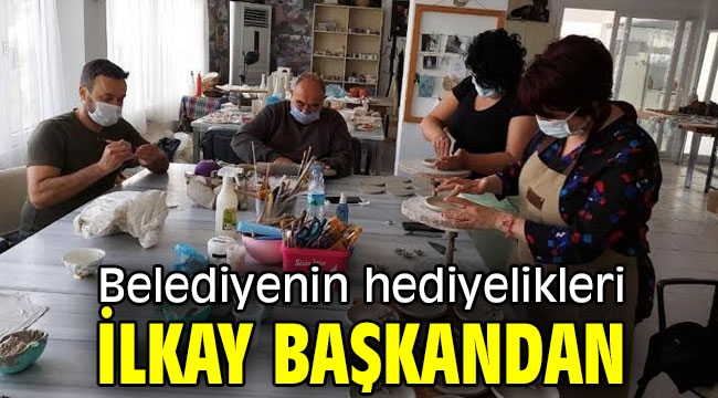 Belediyenin hediyelikleri İlkay Başkandan 