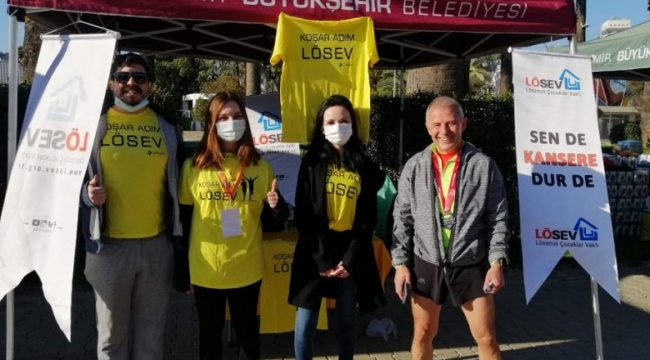 Koşar Adım LÖSEV Takımı, Maraton İzmir'de koştu!