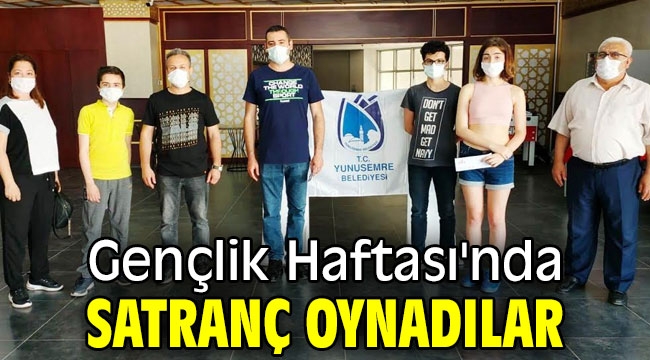  Gençlik Haftası'nda satranç oynadılar