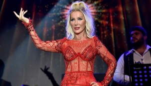 Seda Sayan sahnelere ara verdiğini açıkladı