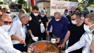 Çiğli'de Aşure İkramı