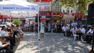 Edremit Kent Konseyi Zafer Bayramı'nı kutladı