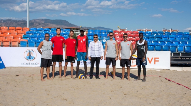 Dikili'de plaj voleybolu heyecanı yaşanacak