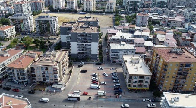 Ücretsiz otoparklar Buca'ya nefes aldırdı