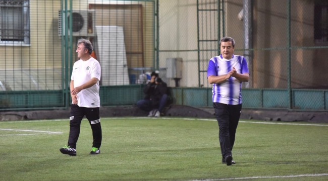 Bornova'da dostluk kazandı:Batur ve İduğ'dan birer gol