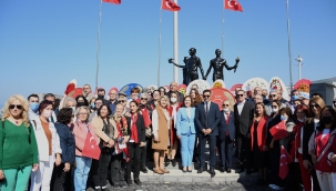 Kuşadası'nı tatlı telaş sardı