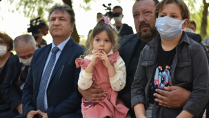 O parkta oyun oynadı!