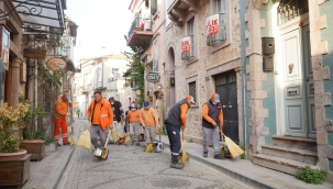 Ayvalık'ta temizlik ordusu görevde!