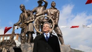 Başkan Arslan: Devrimleri sonsuza kadar yaşayacaktır