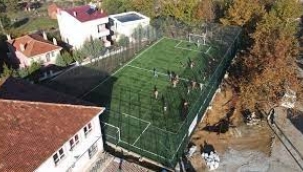 Bayındırlı gençler halı sahalarına kavuşuyor