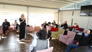 Bayraklı'da 'Yalnız değilsiniz'