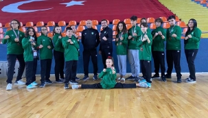 Gaziemir'in şampiyon Taekwondocuları