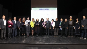 Konak'ta "Kadın Öyküleri" ödülleri sahiplerini buldu