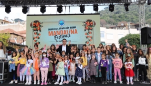 Menderes'te Mandalina Festivali'ne büyük ilgi