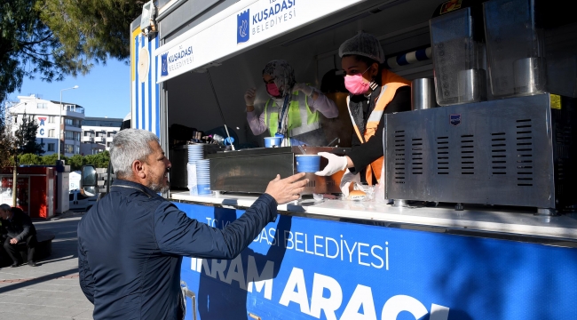 Ada'da sıcak çorba ikramı!