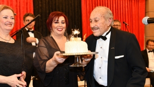 Şef Mustafa Sağyaşar'ın 70. sanat yılı Çiğli'de kutlandı