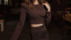 Süper minisiyle poz verdi