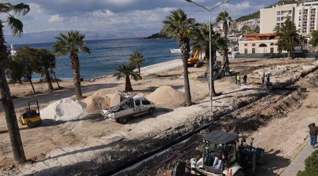 Çeşme Meydanı'nındaki kaçak yapılar yıkıldı