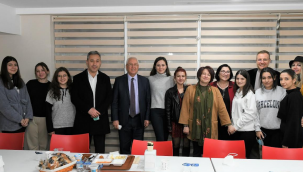 "Gençlerimizi tarikat ve cemaat yurtlarına terk edemeyiz"