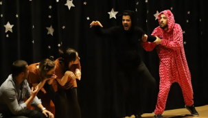 Turgutlu Belediyesi Tiyatro Ekibi'nden "Torbalar Gözaltı Yeniden"