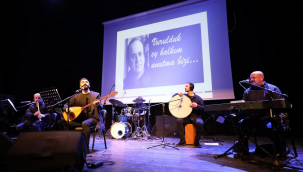 Uğur Mumcu Gaziemir'de türkülerle şiirlerle anıldı