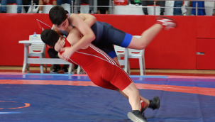 Bayraklılı güreşçiler 35 madalya ile İzmir şampiyonu oldu