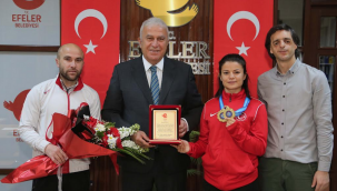 Başkan Atay, şampiyonu ağırladı
