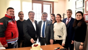 Bornova'da Tıp Bayramı'na pastalı kutlama