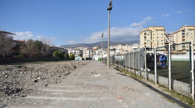 Bornova Şehir Stadı tamamen yeniliyor