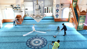 Çiğli'de camiler Ramazan'a hazır