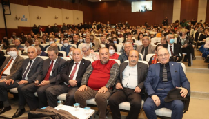 Konak'ta türkü ve zeybek gecesi