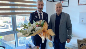 Kuşadası Belediyesi, Tıp Bayramı'nda sağlık çalışanlarını unutmadı