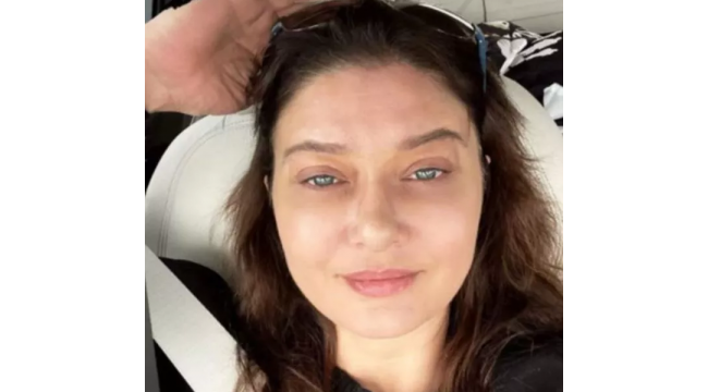 Nurgül Yeşilçay makyajsız poz verdi 