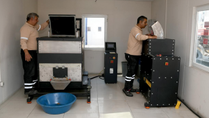 Ada can dostlar için düğmeye bastı