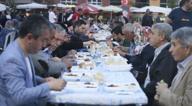 Aydın Büyükşehir Belediyesi iftar programı yaptı