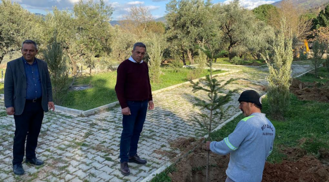 Beydağ'da parklar ağaçlandırılıyor