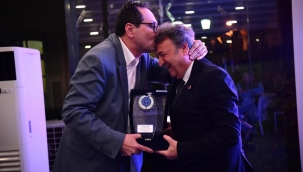 "Bu başkan alnından öpülür"