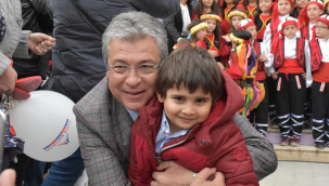 "Egemenlik kayıtsız şartsız milletindir" 