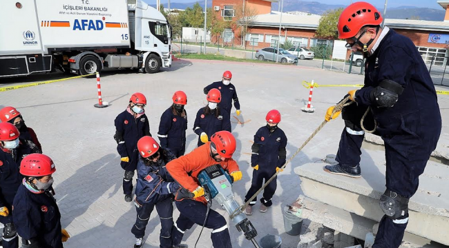 Ödemiş Arama Kurtarma ekibi (ÖDAK) eğitimlere başladı 