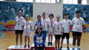 Yunusemre'ye madalya yağdı