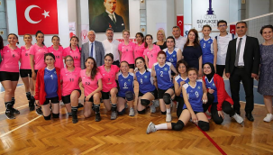 3 ilçenin şampiyonu Bayraklı oldu