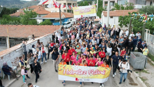 Bayraklı 'baharı' coşkuyla karşıladı